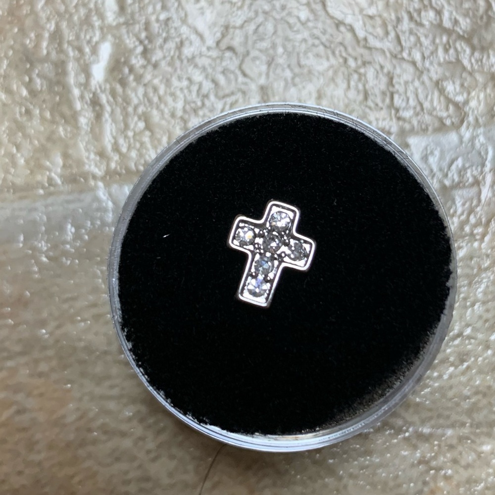 Never used origami owl rhinestone cross charm